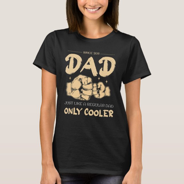 Camiseta Pai de homens desde 2011 Como um Pai normal (Frente)