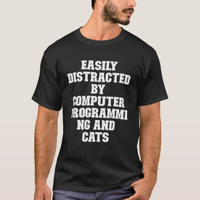 Camiseta Pai De piada Facilmente Distraído Pela Programação (Frente)