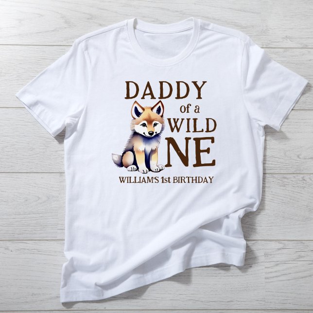 Camiseta Pai de uma família selvagem de aniversário de lobo (Daddy of a wild one wolf themed birthday party t-shirt family photoshoot matching shirt photo props)