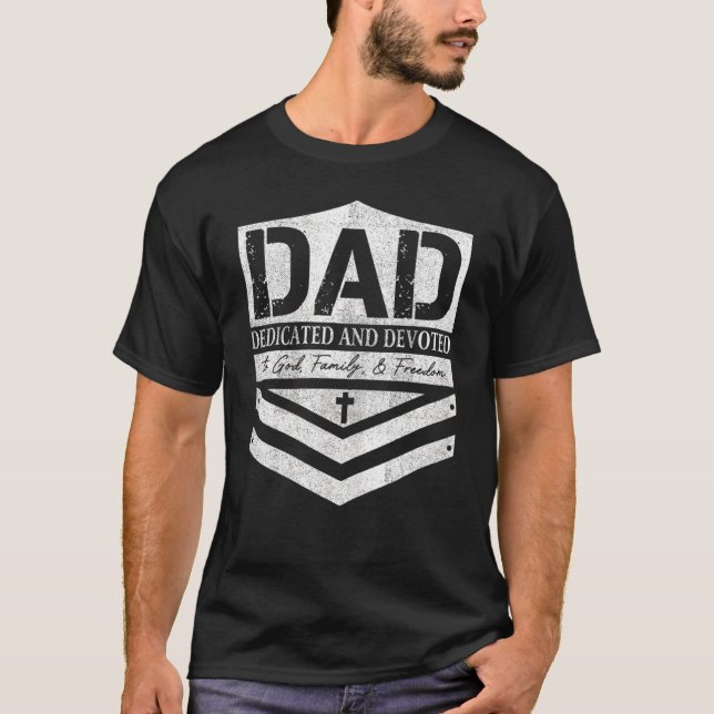 Camiseta Pai Dedicado E Devotado Dia de os pais Feliz (Frente)