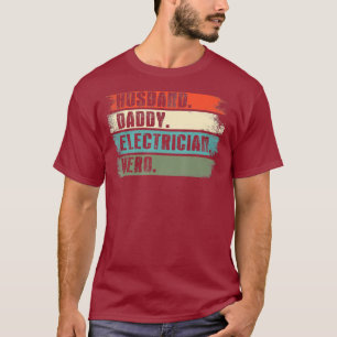 Camiseta Pai Do Marido - Pai Elétrico Hero Funny Lineman
