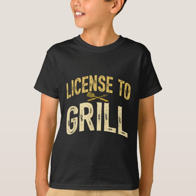 Camiseta Pai Engraçado Adora Licença De Churrasco Para Fuma (Frente)