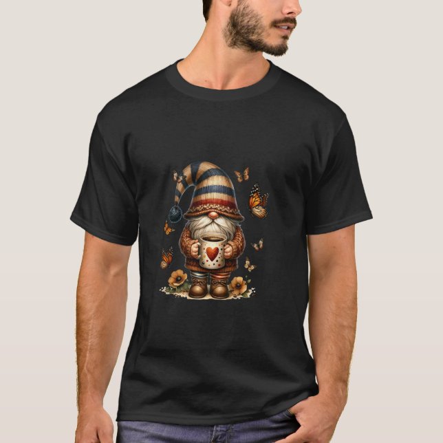 Camiseta Pai Gnomo de Café Engraçado com Borboleta Monarca  (Frente)