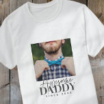 Camiseta Pai incrível desde 20XX Elegante simples<br><div class="desc">Esta design simples e moderna é composta por tipografia serif e cursiva e adiciona uma foto personalizada</div>