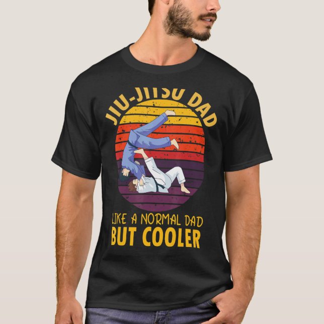 Camiseta Pai Jiu Jitsu Como Um Pai Normal Mas Mais Frio (Frente)