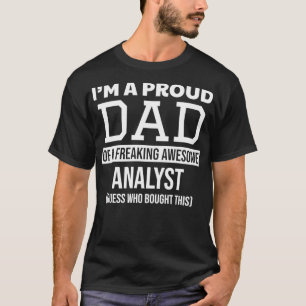 Camiseta Pai orgulhoso de um analista surpreendente