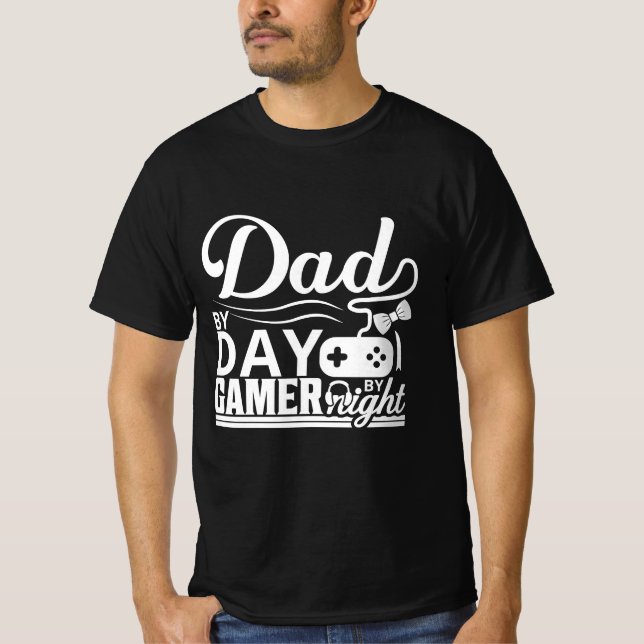 Camiseta Pai por jogador de dia à noite (Frente)