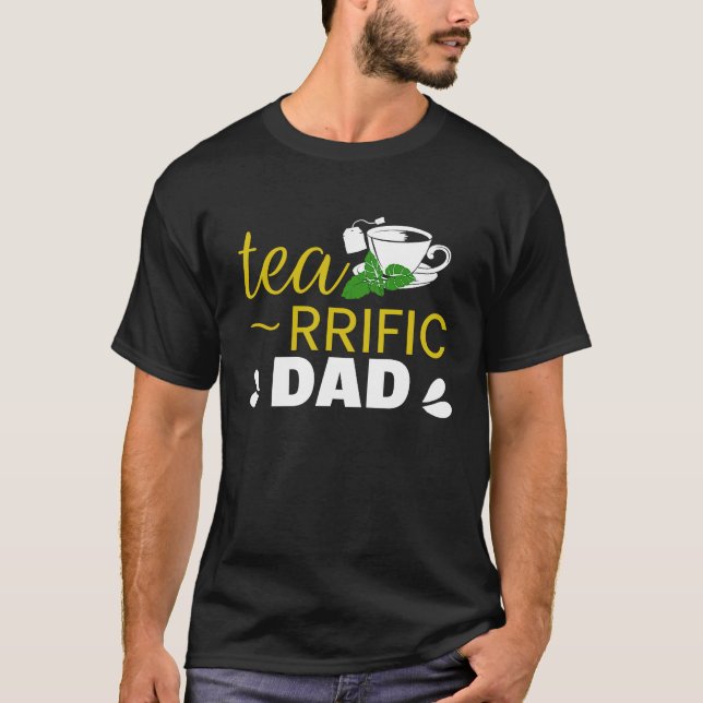 Camiseta Pai rígido de chá com uma taça simples de caneca (Frente)