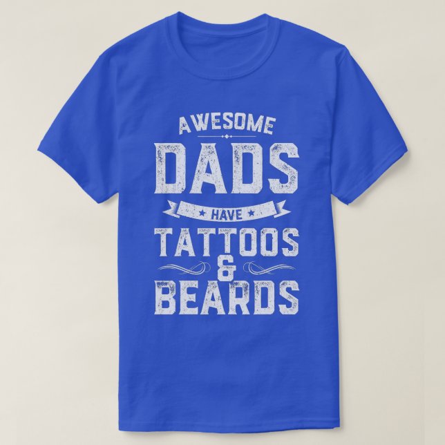 Camiseta Pais Incríveis Do Mens Têm Tatuagens E Carbarões Q (Frente do Design)