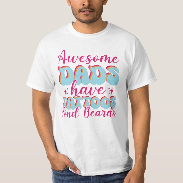 Camiseta Pais Incríveis Têm Tatuagens (Frente)