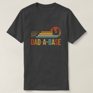 Camiseta Pais Orgulhosos "Pai-A-Base" da Piada de Retro