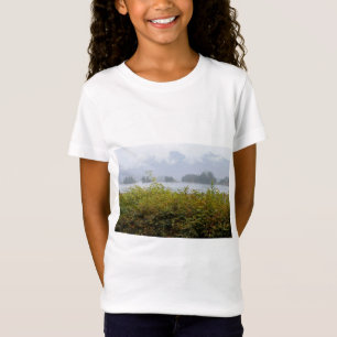 Camiseta Paisagem Cênica de Sitka AK com Verde Lush