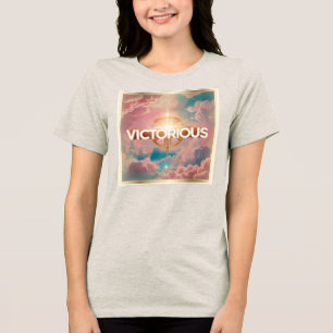 Camiseta Palavra Vitoriosa em Nuvens Futuralistas