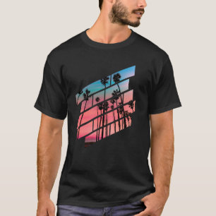 Camiseta Palm Tres Sunset em Linhas Diagonais Design