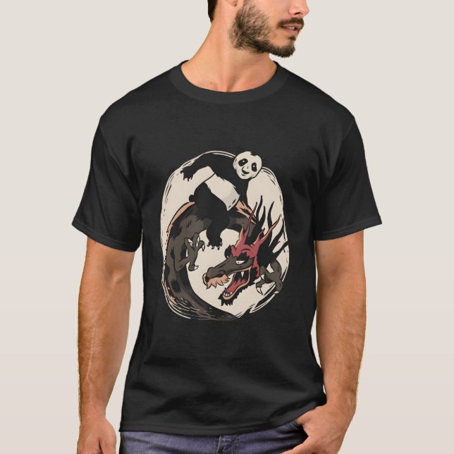 Camiseta Panda Andando Dragão Chinês (Frente)