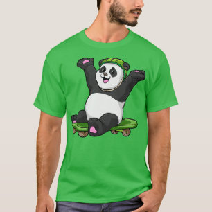 Camiseta Panda como skater com skate e capacete