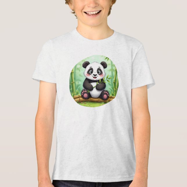 Camiseta Panda de Desenho Animado Fofo em Remendo de Bambu (Frente)