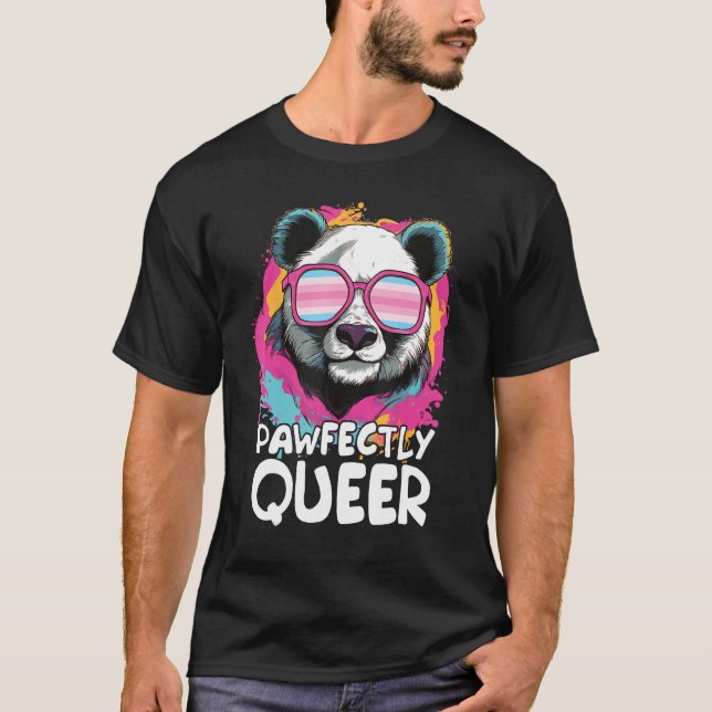 Camiseta Panda Desajeitada Com Óculos Solares Transfemini (Frente)