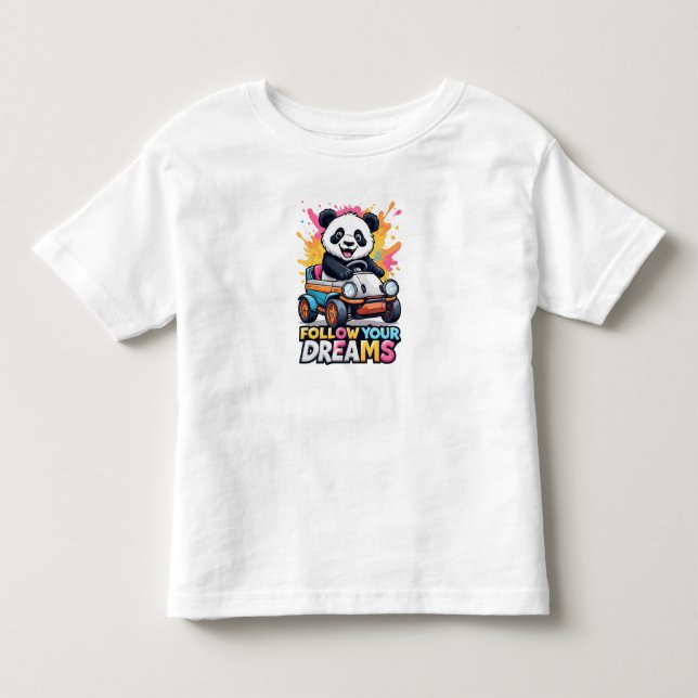 Camiseta Panda Fofo Dirigindo Carro de Brinquedo Com Salpic (Frente)