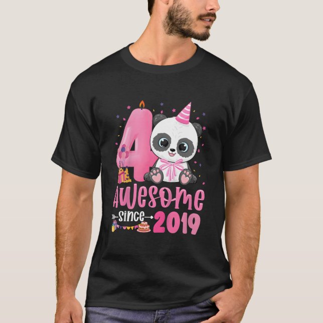 Camiseta Panda Incrível de 4 Anos Desde 2019 (Frente)