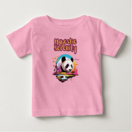 Camiseta Panda majestosa em um habitat exuberante
