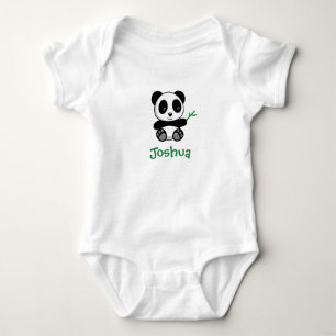 Camiseta Panda pequena bonito com uma vara de bambu