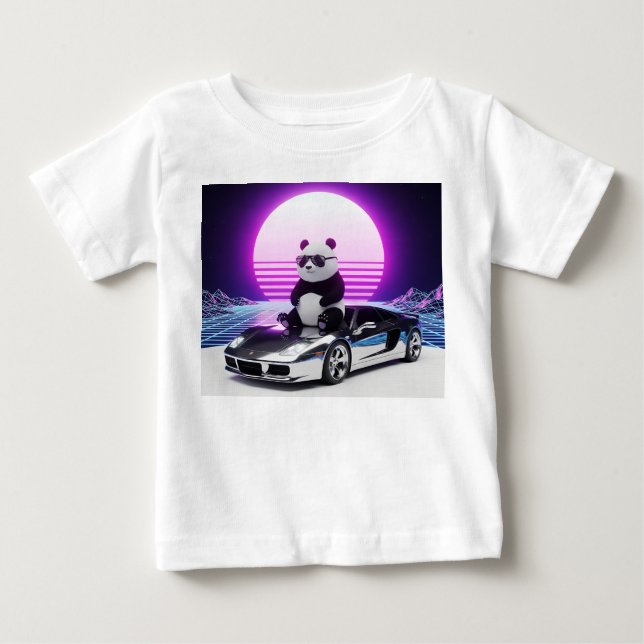 Camiseta Panda Synthwave dos Anos 80 em Carro Cromado (Frente)