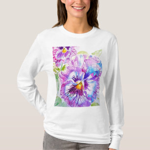 Camiseta Pansy Watercolor Pattern on Purple Blue Pansies