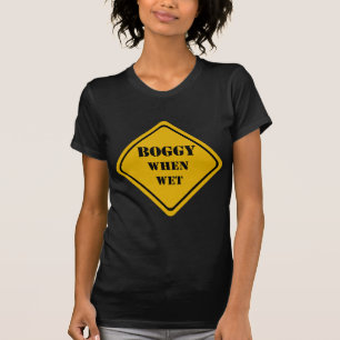 Camiseta pantanoso quando molhado