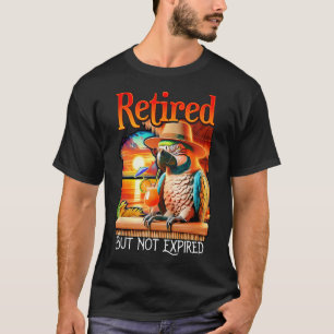 Camiseta Papagaio Aposentado Mas Não Expirado Férias de Ver