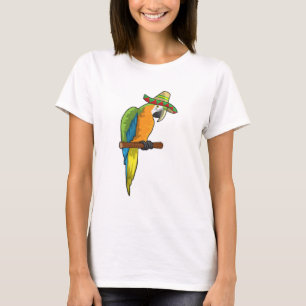 Camiseta Papagaio com chapéu de palha