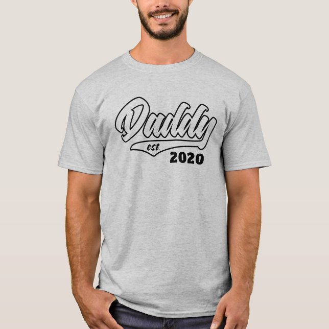 Camiseta Papai de Script de Beisebol Estabelecido no Ano (Frente)