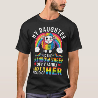 Camiseta Papai Mamãe Minha Filha É A Ovelha Arco-Íris EU
