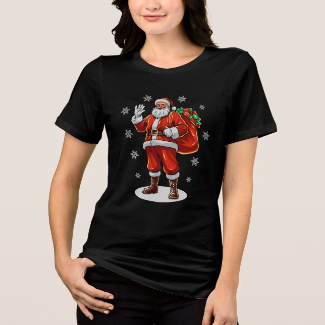 Camiseta Papai Noel Clássico trazendo presentes de Natal (Frente)