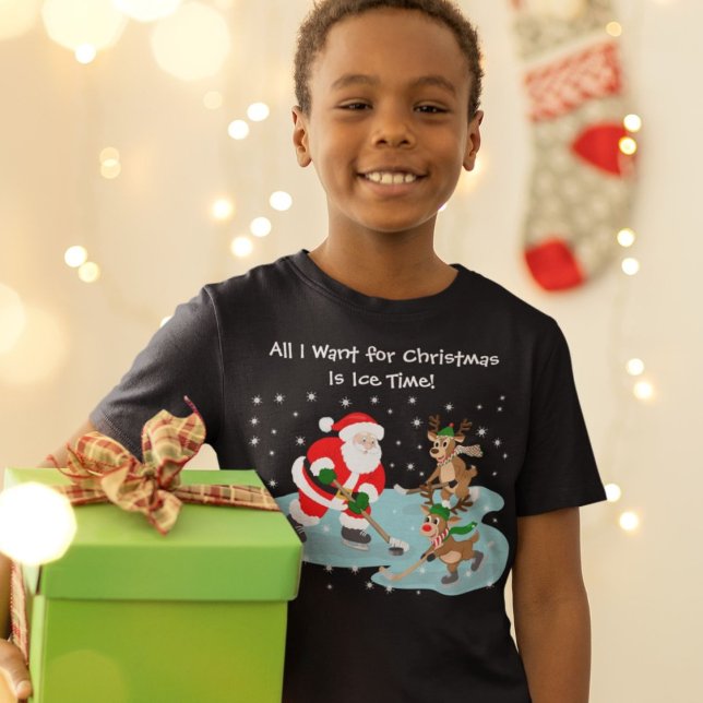Camiseta Papai Noel Jogando Hóquei com Rena de Natal (Criador carregado)