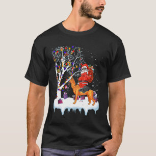 Camiseta Papai Noel montado em Luzes de árvore de cão pasto