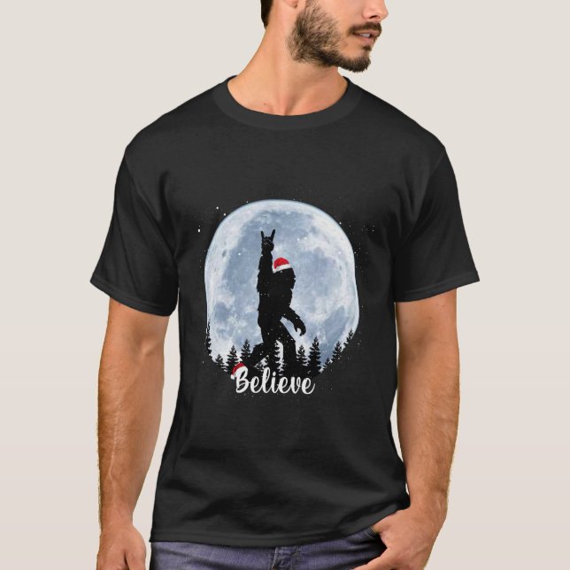 Camiseta Papais noeis Bigfoot Rock Roll Sasquatch believ (Frente)