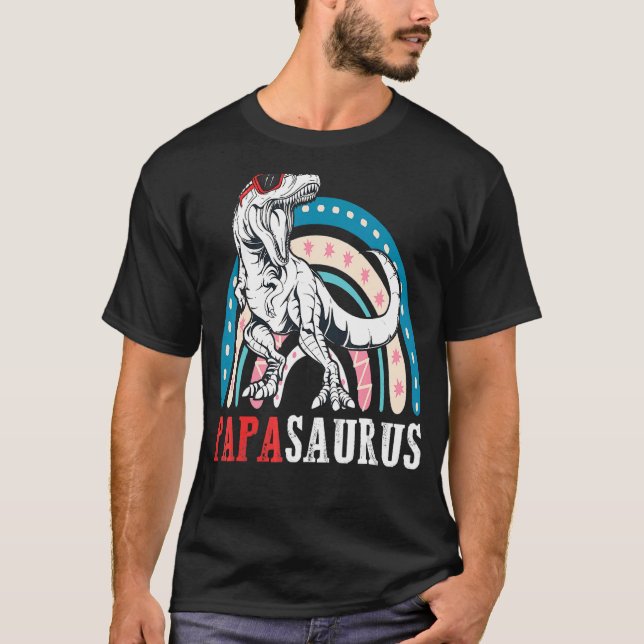 Camiseta Papasauro Rex Dinossaur Papa Saurus Rainbow Pai (Frente)