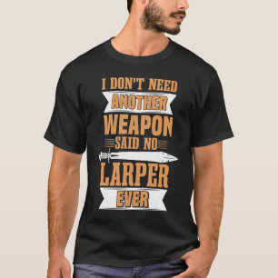 Camiseta Papel de Arma de Espuma Larpando Reproduzindo RPG 