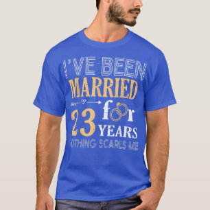 Camiseta Par de Alianças Eu Estou Casado Por 23 Anos Nada