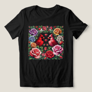 Camiseta Par de cardeais em meio a Rosas vibrantes