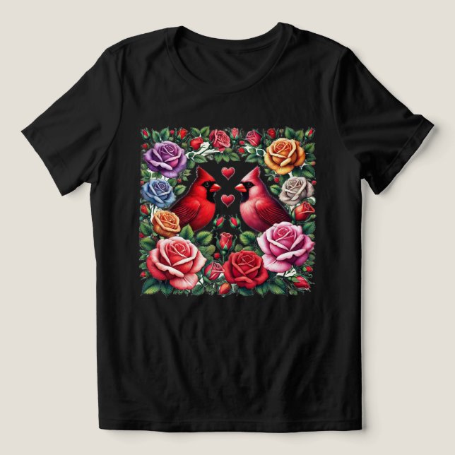Camiseta Par de cardeais em meio a Rosas vibrantes (Design frontal)