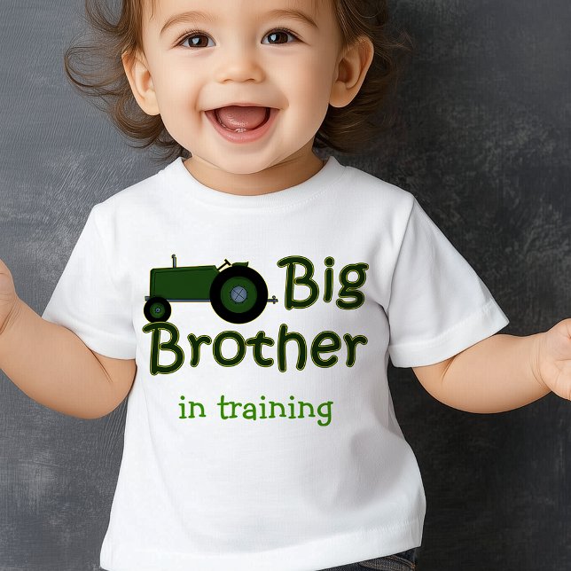 Camiseta Para Bebê Big Brother Treinando Trator De Fazenda Verde (Big Brother In Training Green Farm Tractor Personalized Baby T-Shirt)
