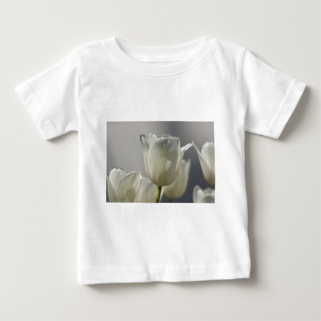 Camiseta Para Bebê Bonitas Tulipas Primavera brancas (Frente)