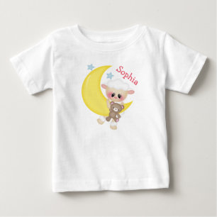 Camiseta Para Bebê Corderinho Fofo na Lua Crescente com Monograma