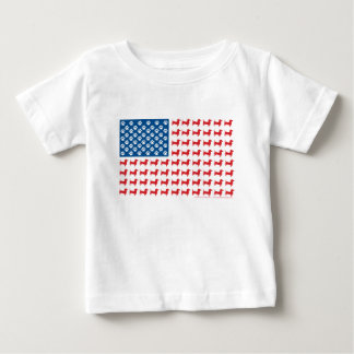 Camiseta Para Bebê Doxie-USA-FLAG-for-Darks