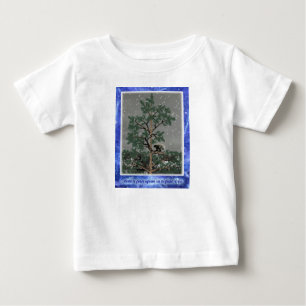 Camiseta Para Bebê E Um Porcupine Numa Árvore De Pinheiros