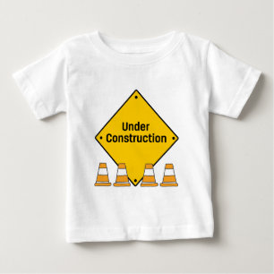 Camiseta Para Bebê Em Construção com Cones
