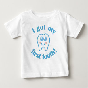 Camiseta Para Bebê Eu obtive meu primeiro dente