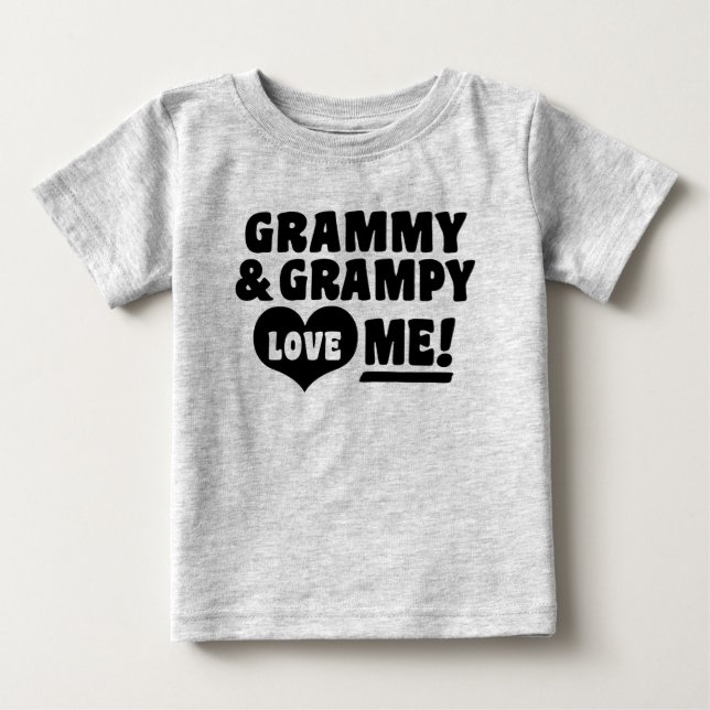 Camiseta Para Bebê Grammy and Grampy Me Ama (Frente)